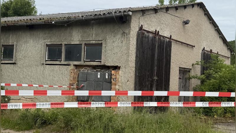 Vier tote Hunde und eine tote Katze auf Gelände in Gera gefunden