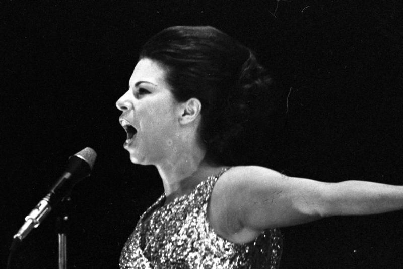 O silêncio mesquinho de Lula sobre a morte de Nana Caymmi