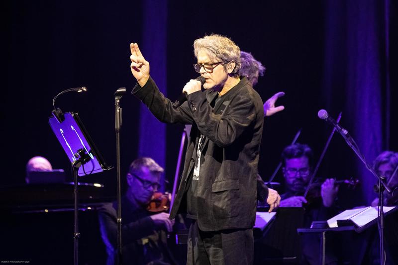 Bersani in concerto. Bologna, Dalla e il voto: “Grazie al medico che mi ha salvato”