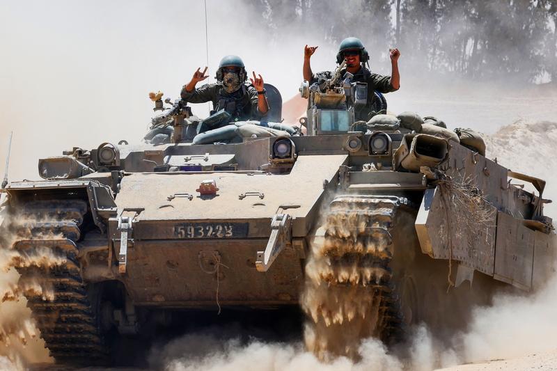 Israeli Officer Promoted After He Ordered Killing of White Flag Holders in Gaza