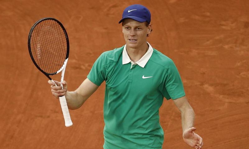 Sinner magnifique: in semifinale contro Djokovic. Oggi la finale del doppio misto: così l’Italia sogna la Grande Abbuffata