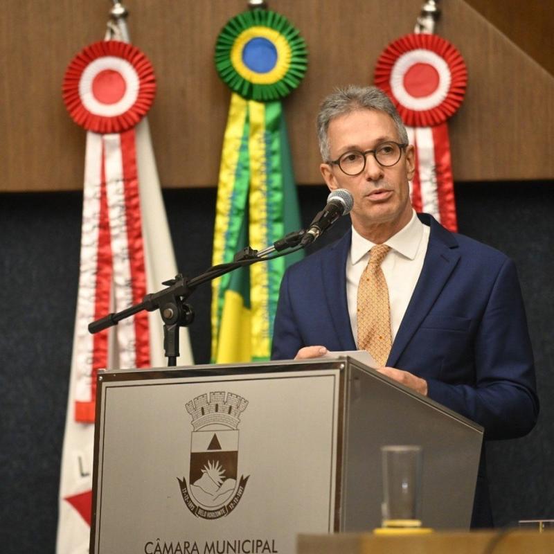 Zema faz travessia sem retorno