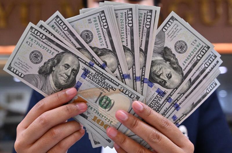 Mismanagement Is Putting Dollar’s Global Standing in Jeopardy