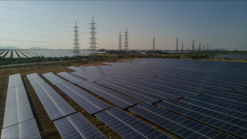 Choose green energy, not gas, for power-hungry data centres