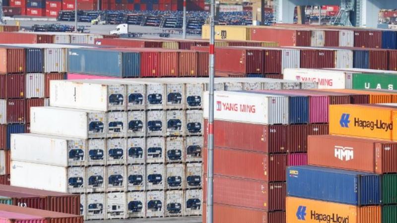 Dazi di Trump, ecco il conto pagato dall’Europa: export crollato del 35% (ma l’Italia si ferma al 10%)