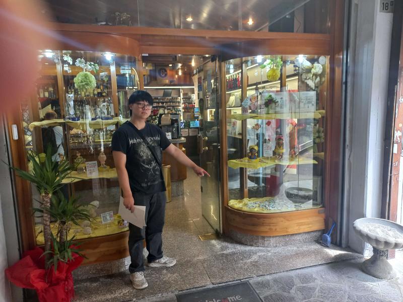 Raid fuori dal bar: rubate sigarette per 4.000 euro