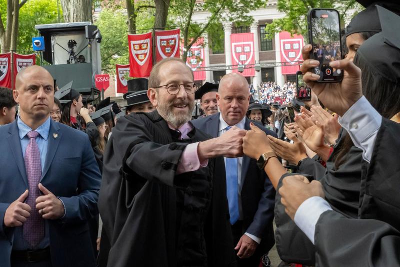 Harvard, tribunale federale sospende il divieto Trump all’ingresso di studenti stranieri