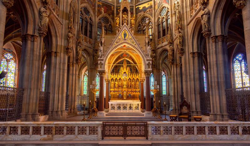 Traditional Liturgical Norms Aren’t Alienating My Generation