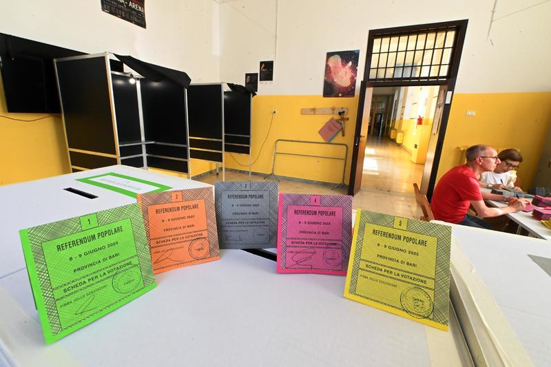 Urne aperte per il referendum, oggi si vota fino alle 23 /