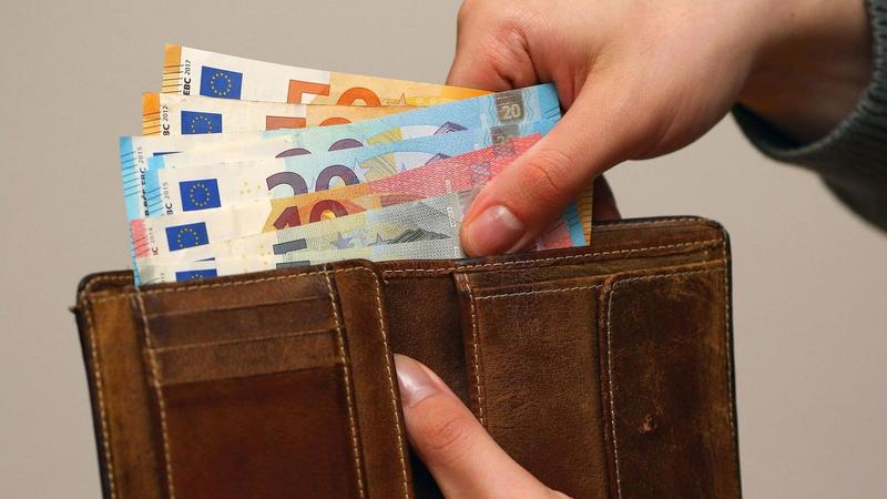 Inkassobrief zum 18. Geburtstag: Sozialkassen fordern überzahltes Geld zurück
