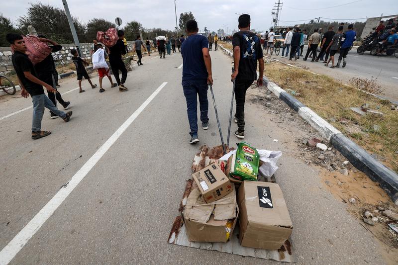 4 said killed by Israeli fire near Gaza aid site; IDF says it only fired warning shots