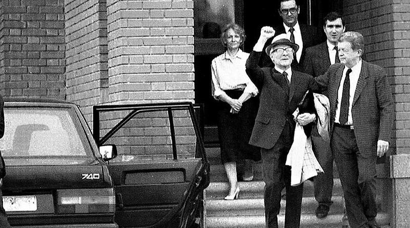 Honecker, Arendt y la vulnerabilidad de la verdad