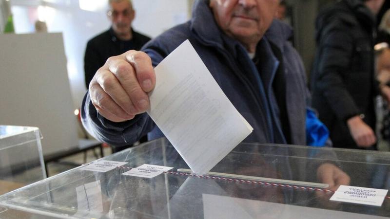 FDU u blokadi: Kola bez tablica kruže Kosjerićem, stižu i službena vozila iz Gornjeg Milanovca