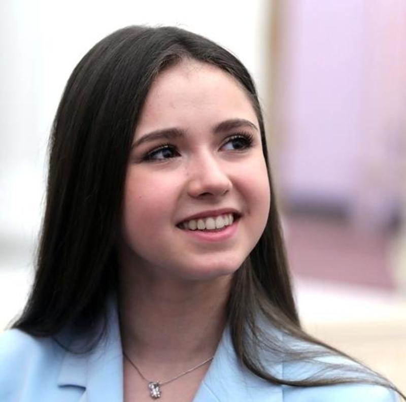 Почему Камилла Валиева, будучи вершиной айсберга международного мирового буллинга против России, может стать политиком?