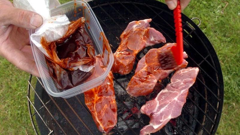 Grilla kött som inte bidrar till farliga bakterier