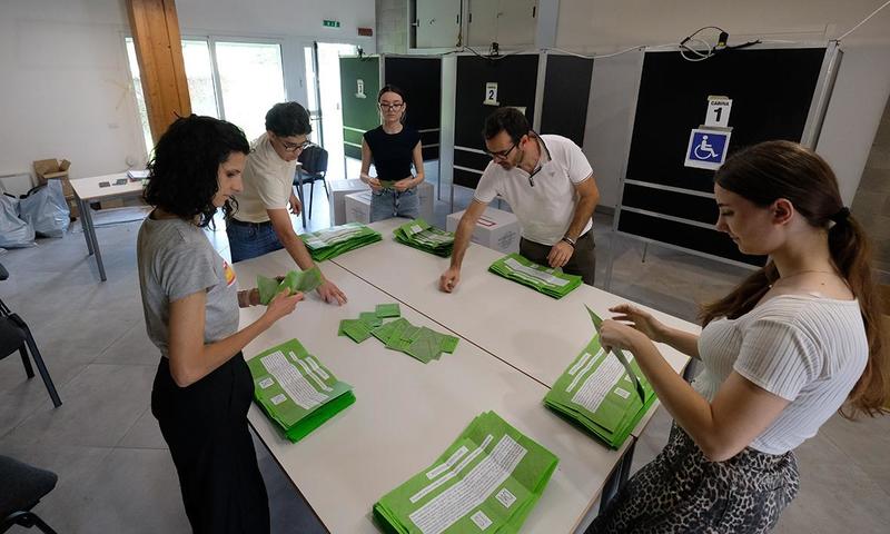 Referendum 2025 in Lombardia, si raggiungerà il quorum? Alle 23 affluenza al 23,97% / Sindaci, i ballottaggi: