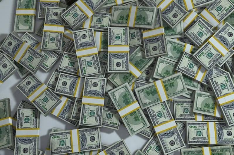 Politicians and Bankers Are Crooks