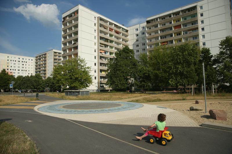 If people stopped having babies, how long would it be before humans were all gone?