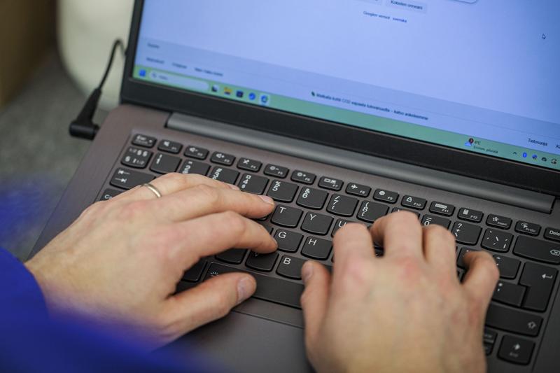 Yhteiskunta | Yliö: Julkisorganisaatioiden IT-hankinnat etukenossa hankintalain uudistusta odotellessa