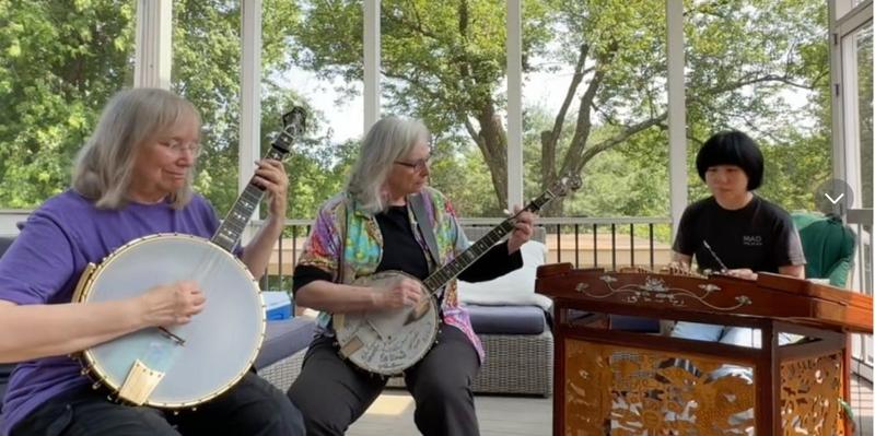 Appalachian banjoists and Chinese dulcimer player create the coolest musical mashup ever