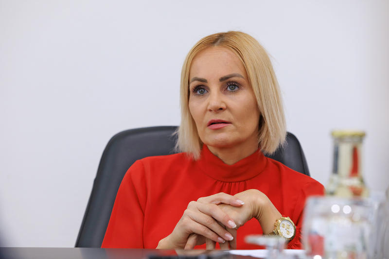 (RAZISKAVA) Ocena dela županov: Arsenovič je dobil trojko. Zakaj je tako padla Nuška Gajšek?