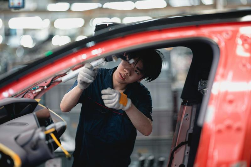 9 myths about electric vehicles have taken hold. A new study shows how many people fall for them