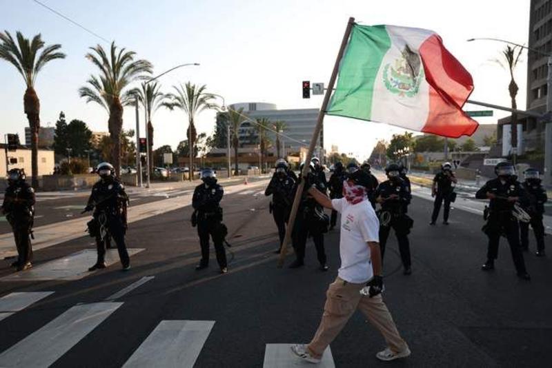 Rebelión y guerra en Los Ángeles