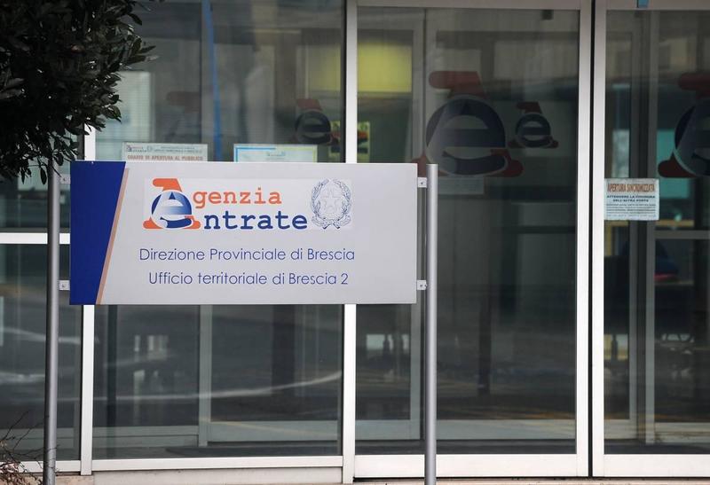 Meloni rilancia il taglio dell’Irpef: ecco il piano per scendere al 33%. Chi ci guadagna di più