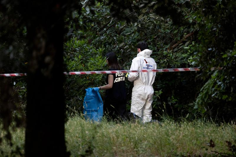 Villa Pamphili, neonata e donna morte sono madre e figlia. Due segnalazioni sotto la lente