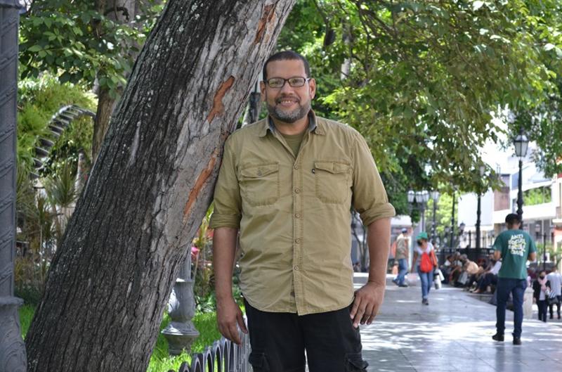 Arte de leer|Un hombre con más de seiscientos nombres de Rafael Ramón