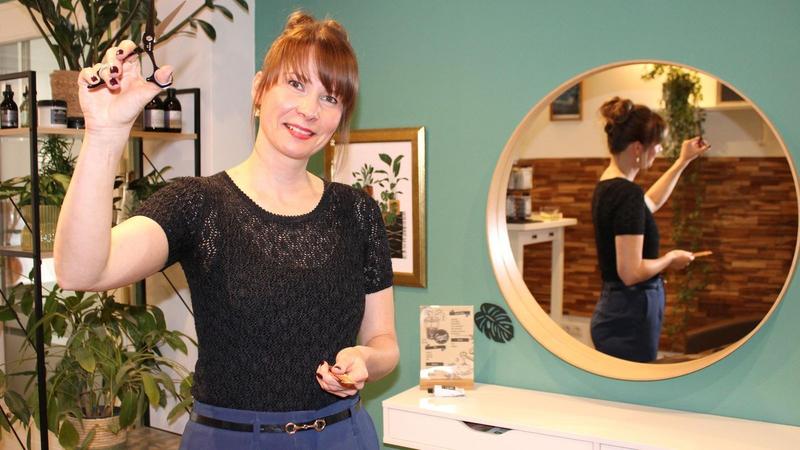 Waschen, Schneiden, Schweigen: Thüringer Friseurin mit besonderem Angebot