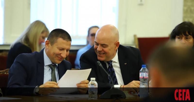 Сарафов е просто нова версия на Гешев, Цацаров и Филчев