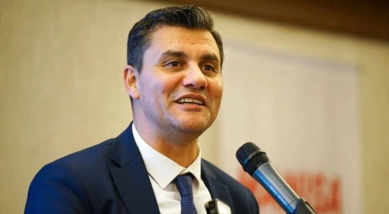 FERDİ ZEYREK’TE…