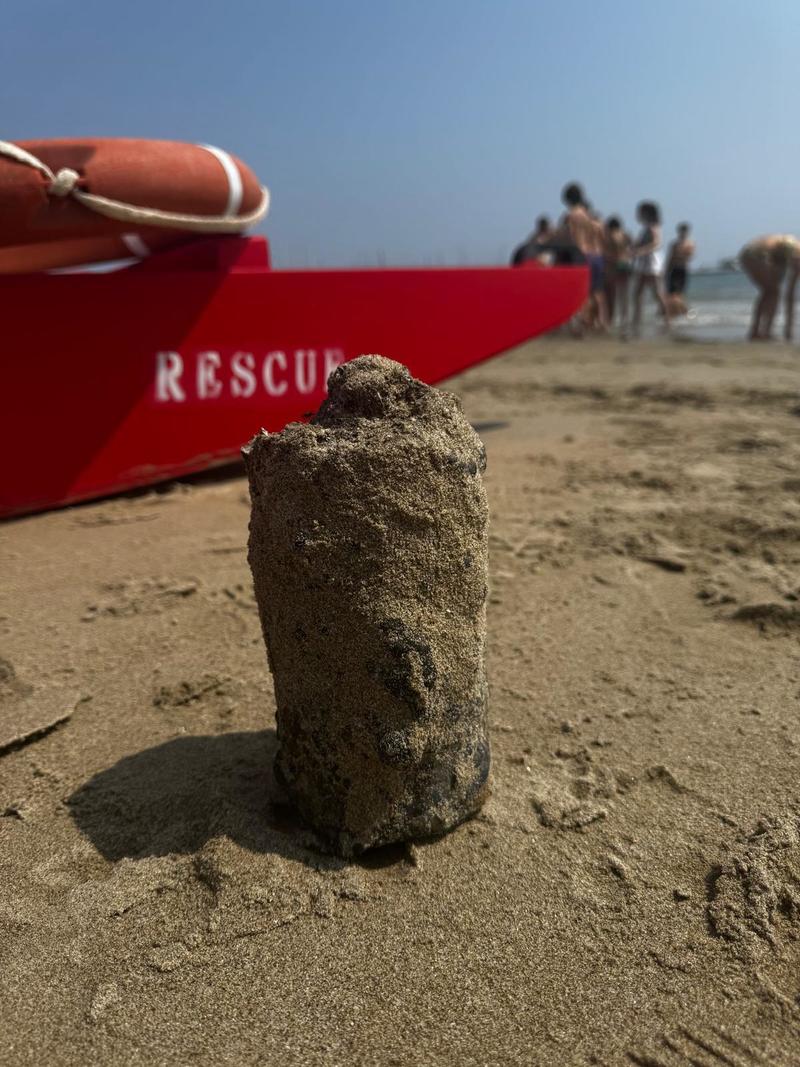 Bomba in riva al mare: chiamati gli artificieri per la bonifica