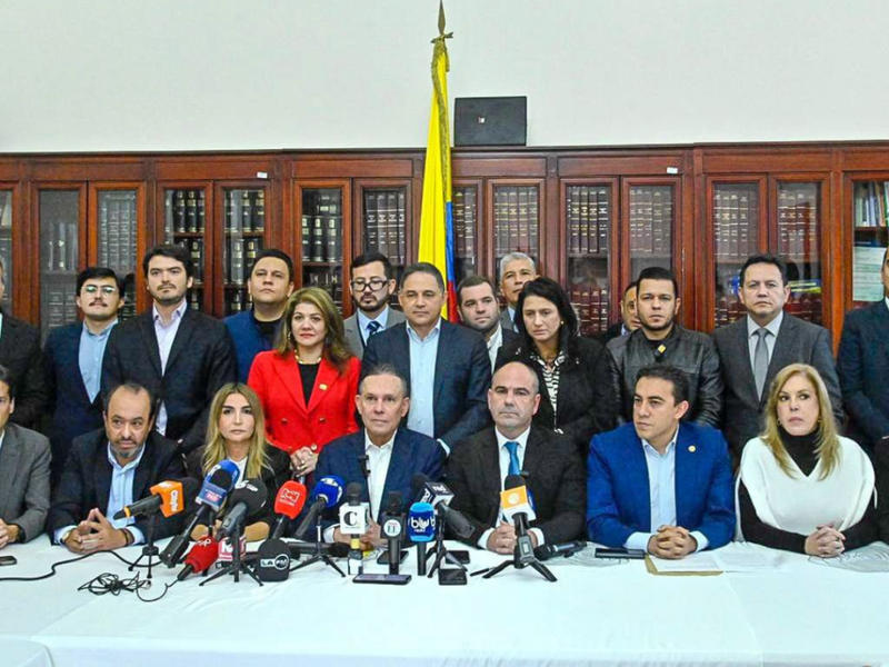 Senado apuesta por aprobar la reforma laboral ante la presión de Petro 