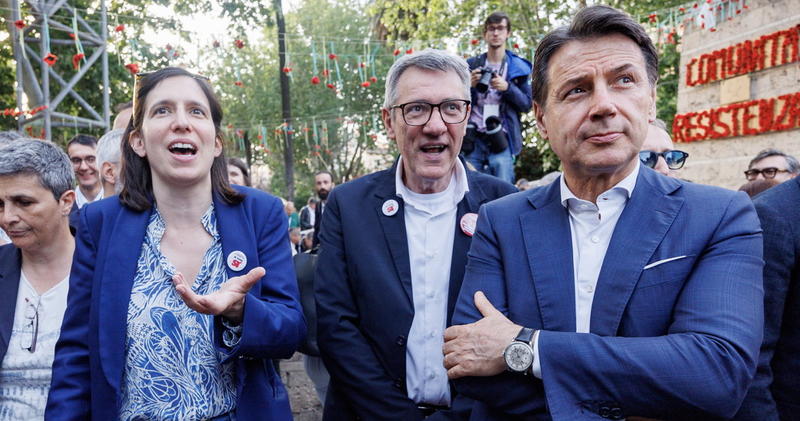 La costante rossa: piazze piene, urne vuote