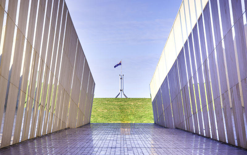 Ministerial responsibility and cabinet solidarity: Are they misaligned?