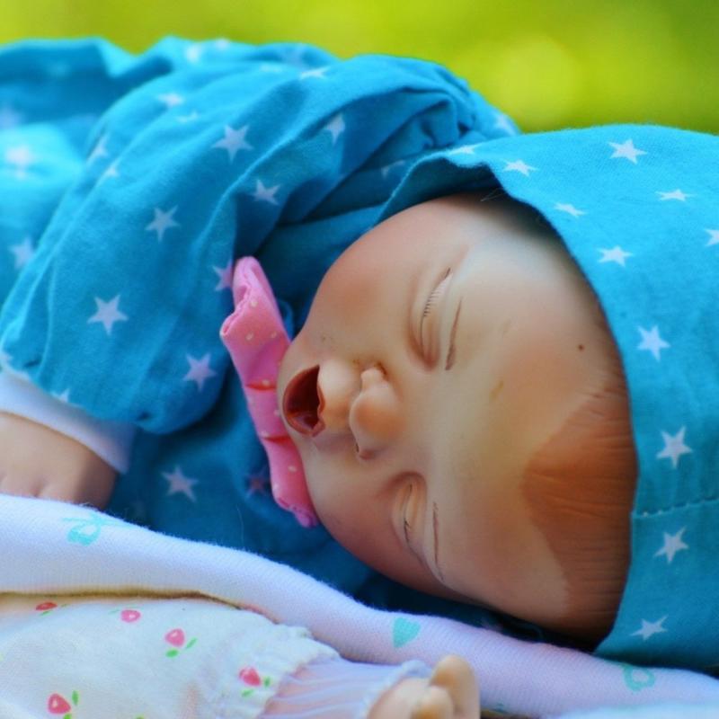 Bebê reborn, dissociação e polêmica da maternidade ilusória
