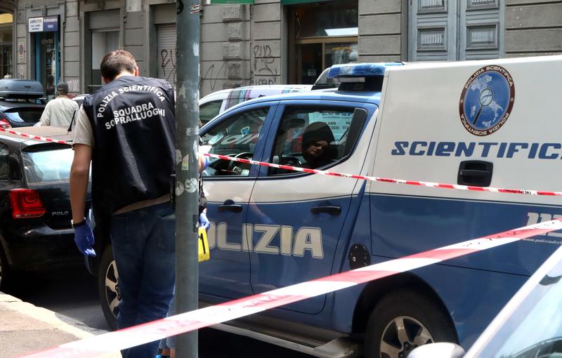 Donna precipita nel vano ascensore della villetta in costruzione: rischia la paralisi. Il capocantiere la scarica in ospedale (e mente ai medici): “Investita da un pirata”
