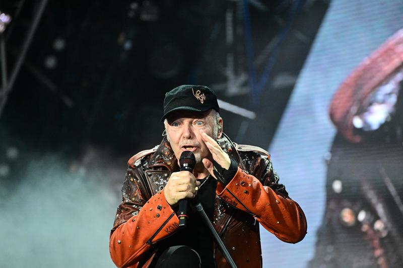 Il rock di Vasco Rossi infiamma la notte: “Basta guerre, fermate la strage a Gaza”