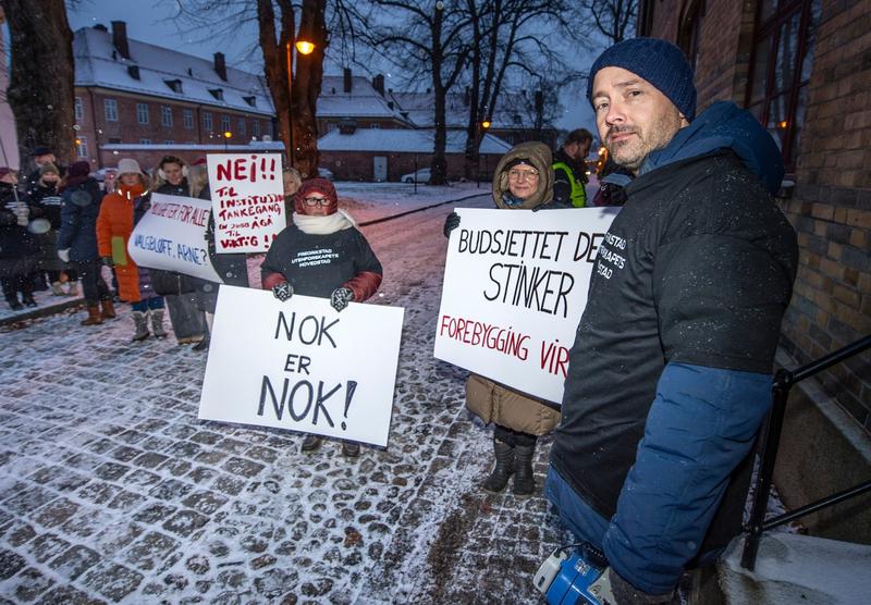 –⁠ Tar fra de svakeste