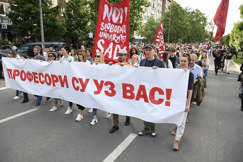 LSV: Vučić čekao pogodan trenutak za upotrebu gole policijske sile protiv profesora
