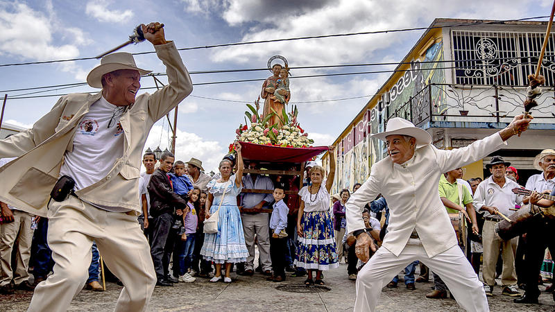 Red de Instituciones Larenses: De “San Antonio De Padua…” -Parte I-