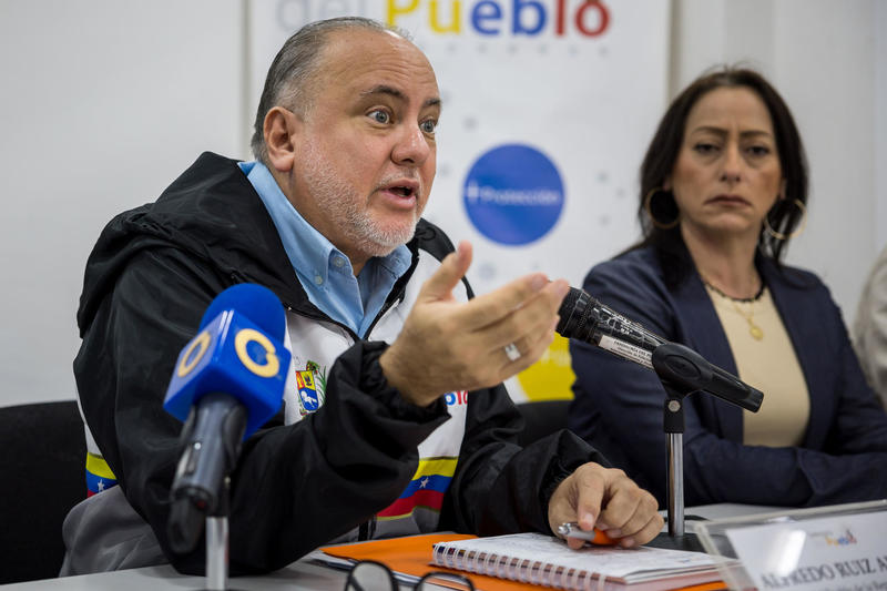 Defensor del Pueblo pide unión mundial para liberar a venezolanos presos en El Salvador