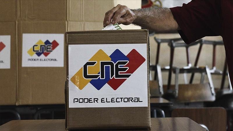 Venezuela'da parlamento ve eyalet seçimlerini yine Maduro kazandı