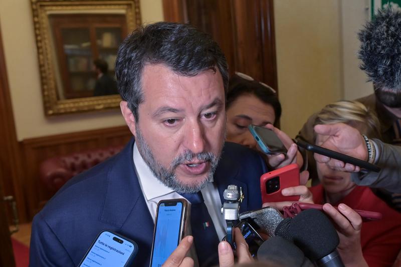 Il dossier terzo mandato. Forza Italia ora tratta. “Ma anche per i sindaci”