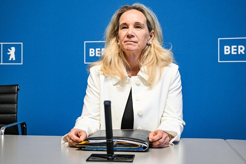 Berlin: Aus für umstrittene „Demokratieklausel“ – doch warum schweigt Kai Wegner?
