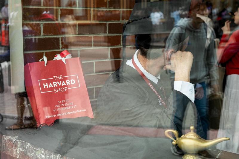 Harvard and Yale Will Finally Lift the Veil on Private Assets