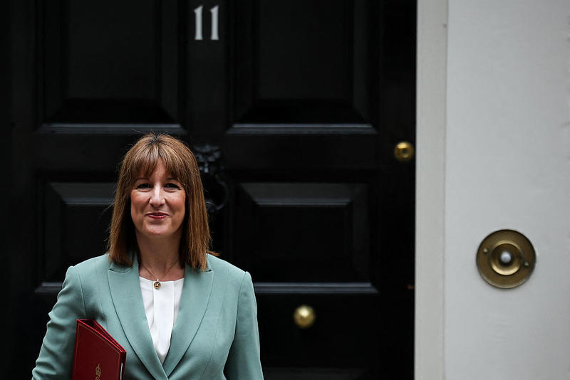 Economist accuses Reeves of ‘making up numbers’ in spending review
