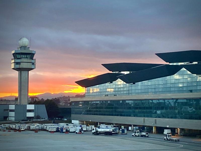 Brasile, i droni dei narcos mandano in tilt l’aeroporto di San Paolo. Cosa è successo